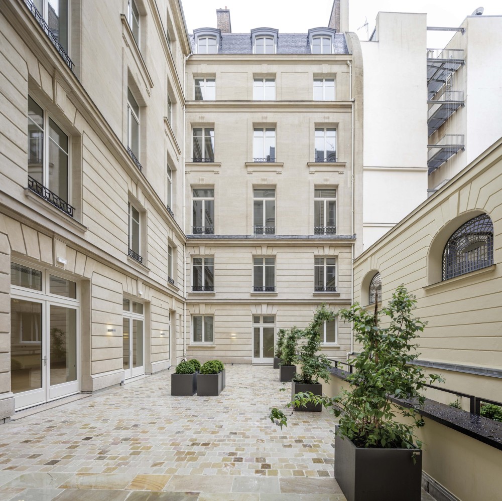 7 George V - Observatoire BBC