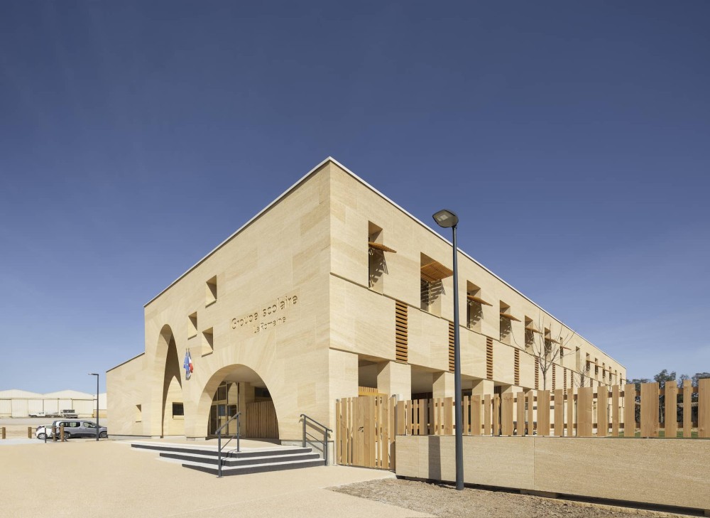 Groupe Scolaire - Vers Pont du Gard - Observatoire BBC